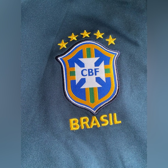 (SOLD) Nike Brazil 2018 Training Jersey Size Small - Picture 3 of 5
